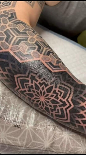 Татуировка мрежа с лотос | Eliz Tattoo Studio