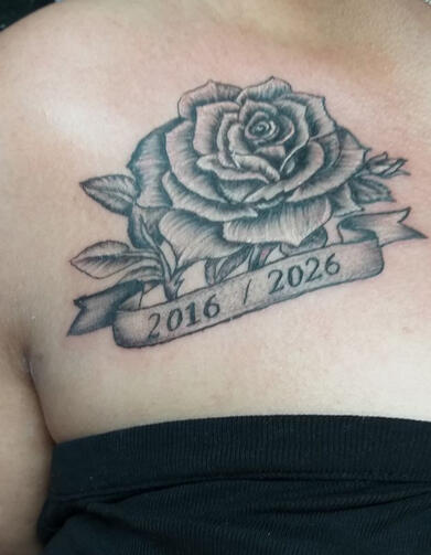татуировка мемориална роза | Eliz Tattoo Studio