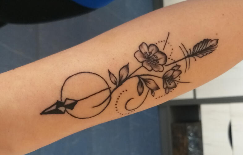 Татуировка ловец на сънища с макове | Eliz Tattoo Studio