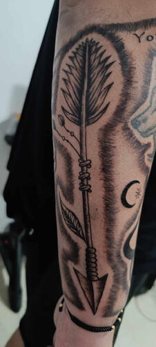 Стрела Татуровка Стрела в ръкав | Eliz Tattoo Studio