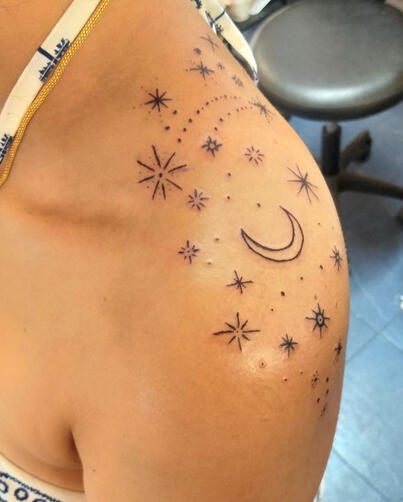 Татуровка Звезди и Луна | Eliz Tattoo Studio
